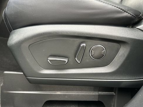Used 2020 Ford Explorer Platinum AWD/4WD image 12
