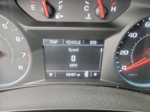 Used 2016 Chevrolet Malibu LT FWD image 4