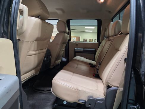 Used 2015 Ford F250 Lariat w/ Lariat Interior Package image 20