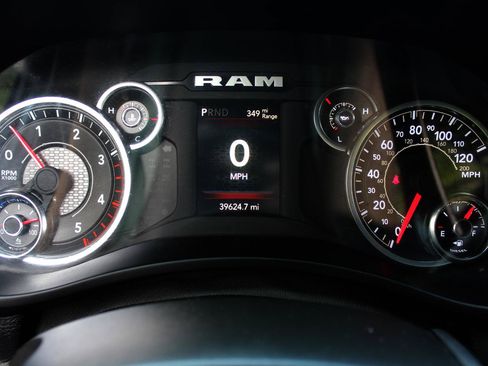 Used 2024 RAM 3500 SLT w/ Quick Order Package 2YG SLT AWD/4WD image 21