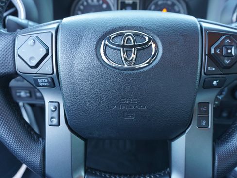 Used 2023 Toyota Tacoma TRD Off-Road image 8