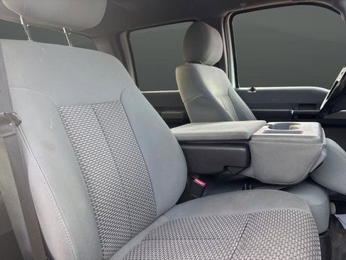 Used 2013 Ford F350 XLT w/ XLT Premium Pkg image 27