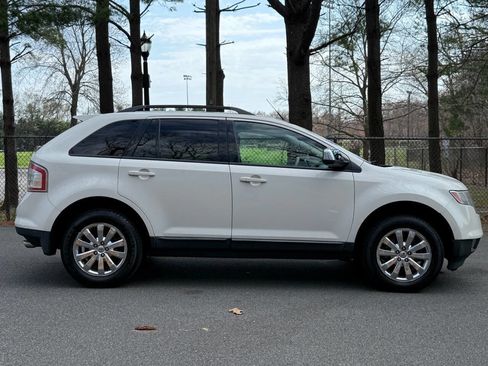 Used 2010 Ford Edge SEL image 4