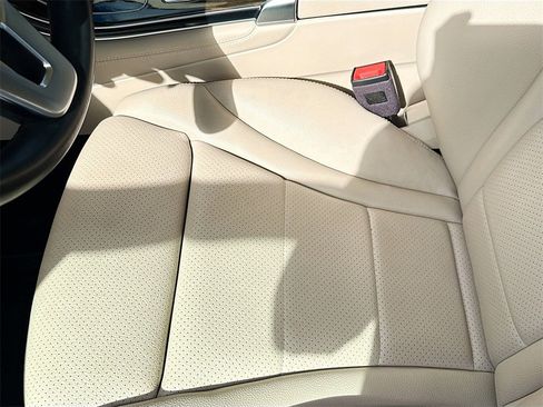 Used 2021 Mercedes-Benz GLC 300 w/ Multimedia Package image 21