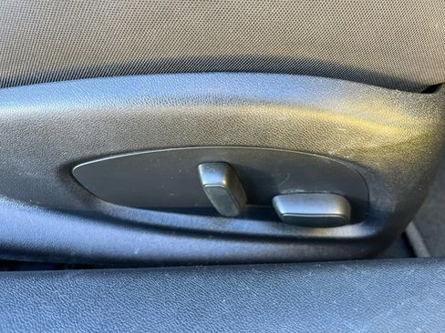 Used 2016 Chevrolet Camaro LT image 9