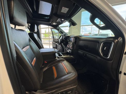 Used 2023 GMC Sierra 3500 AT4 w/ AT4 Preferred Package AWD/4WD image 24