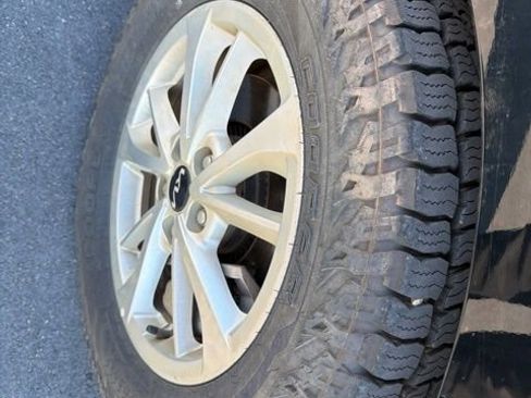 Certified 2024 Kia Carnival LX image 9