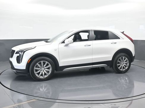 Used 2022 Cadillac XT4 Premium Luxury w/ Enhanced Visibility Package image 2