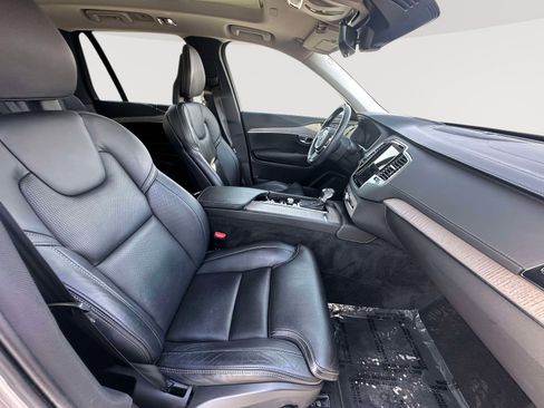 Used 2021 Volvo XC90 T6 Inscription w/ Advanced Package image 29