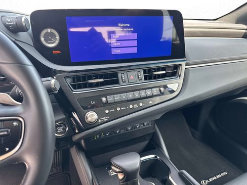Used 2025 Lexus ES 350 w/ Premium Package FWD image 24