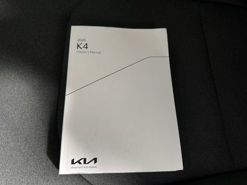 Used 2025 Kia K4 FWD image 33