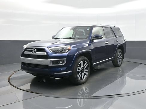 Certified 2024 Toyota 4Runner Limited AWD/4WD image 3