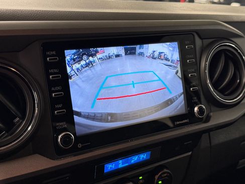 Used 2022 Toyota Tacoma TRD Sport w/ Technology Package AWD/4WD image 22