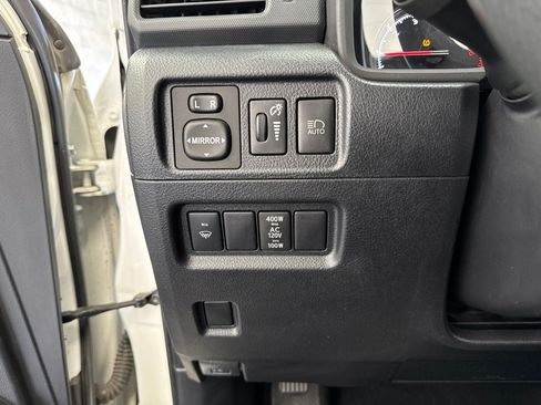 Used 2020 Toyota 4Runner TRD Off-Road AWD/4WD image 34