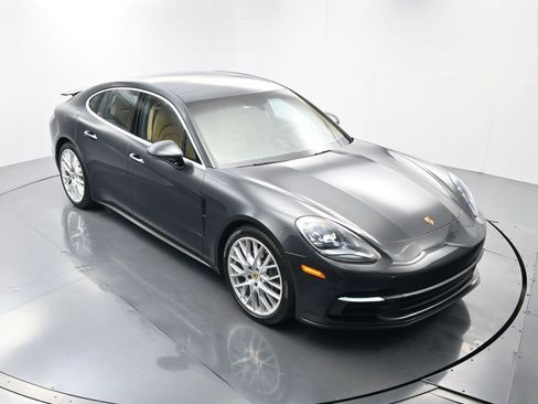 Used 2018 Porsche Panamera 4S image 41