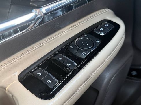 Used 2021 Lincoln Corsair FWD w/ Equipment Group 101A image 21