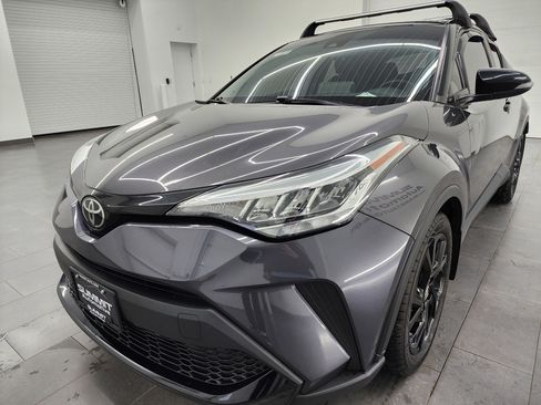 Used 2021 Toyota C-HR LE image 7