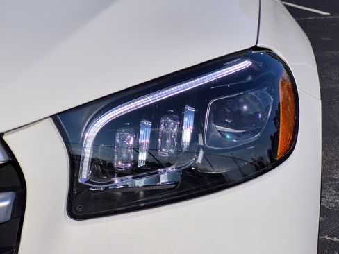 Certified 2024 Mercedes-Benz GLS 450 4MATIC image 6