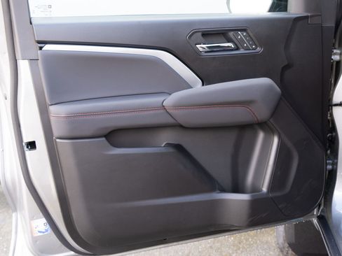 New 2026 Chevrolet Colorado Z71 w/ Z71 Convenience Package 2 AWD/4WD image 8