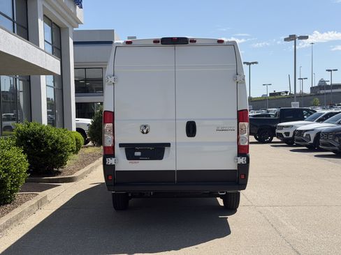 New 2025 RAM ProMaster 3500 w/ Cold Weather Group FWD image 6