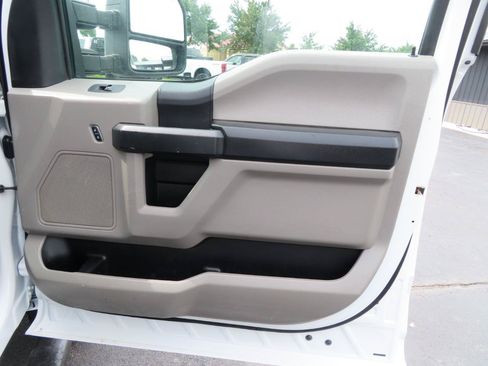 Used 2017 Ford F350 XL w/ Power Equipment Group AWD/4WD image 30