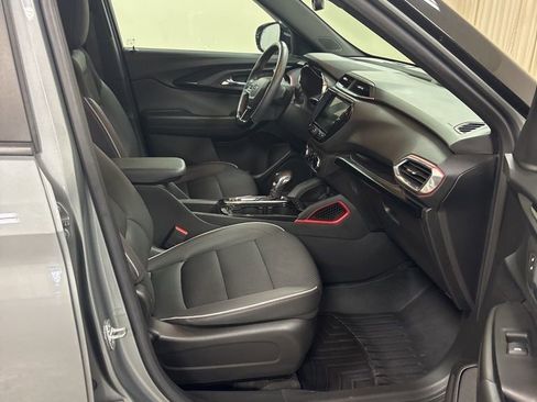 Used 2023 Chevrolet TrailBlazer RS w/ Convenience Package image 35