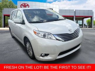 Used 2015 Toyota Sienna XLE FWD video 1