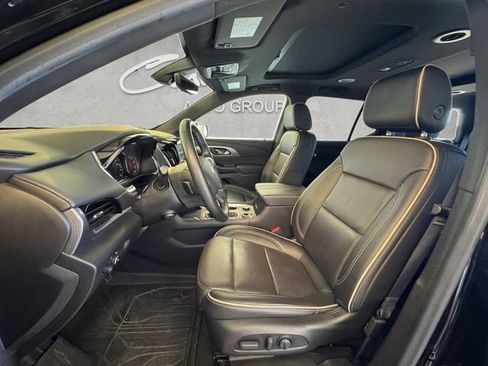 Used 2023 Chevrolet Traverse Premier w/ LPO, Floor Liner Package AWD/4WD image 19