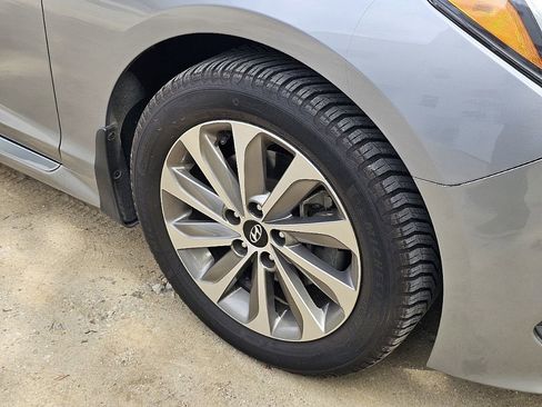 Used 2015 Hyundai Sonata Sport w/ Option Group 03 FWD image 9