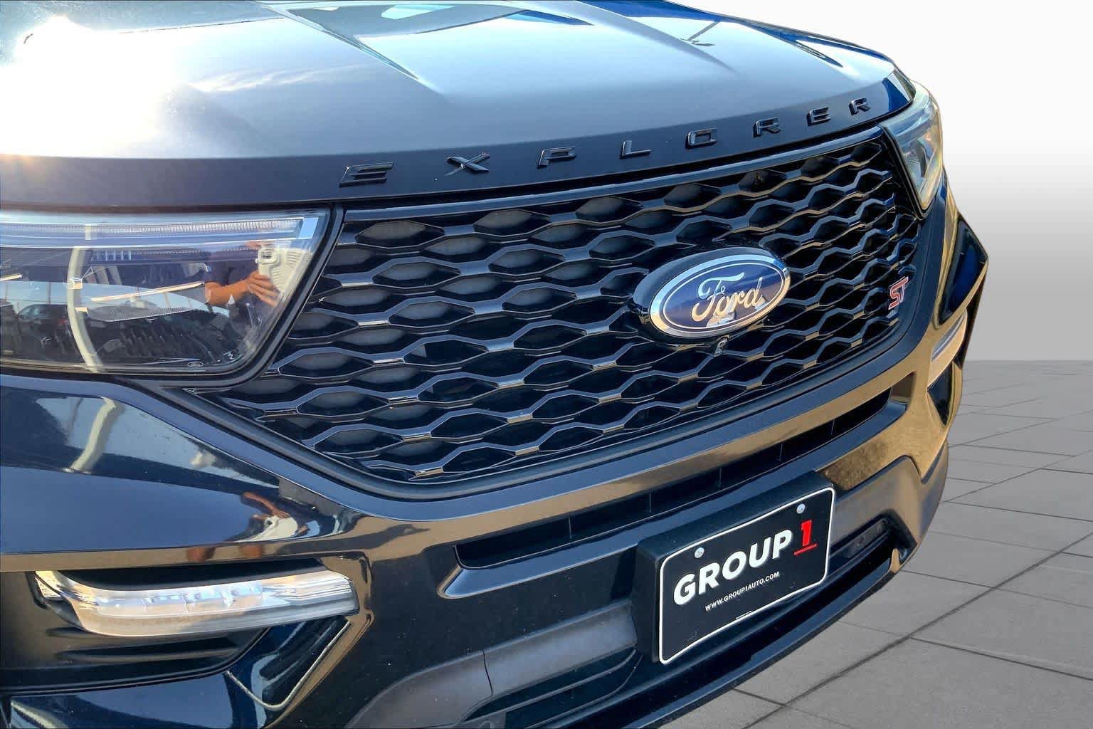 Used 2020 Ford Explorer ST w/ Premium Technology Package AWD/4WD image 25
