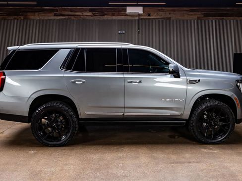 Used 2025 GMC Yukon Denali w/ Denali Reserve Package image 11