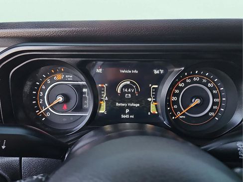 Used 2025 Jeep Wrangler Sport S image 15