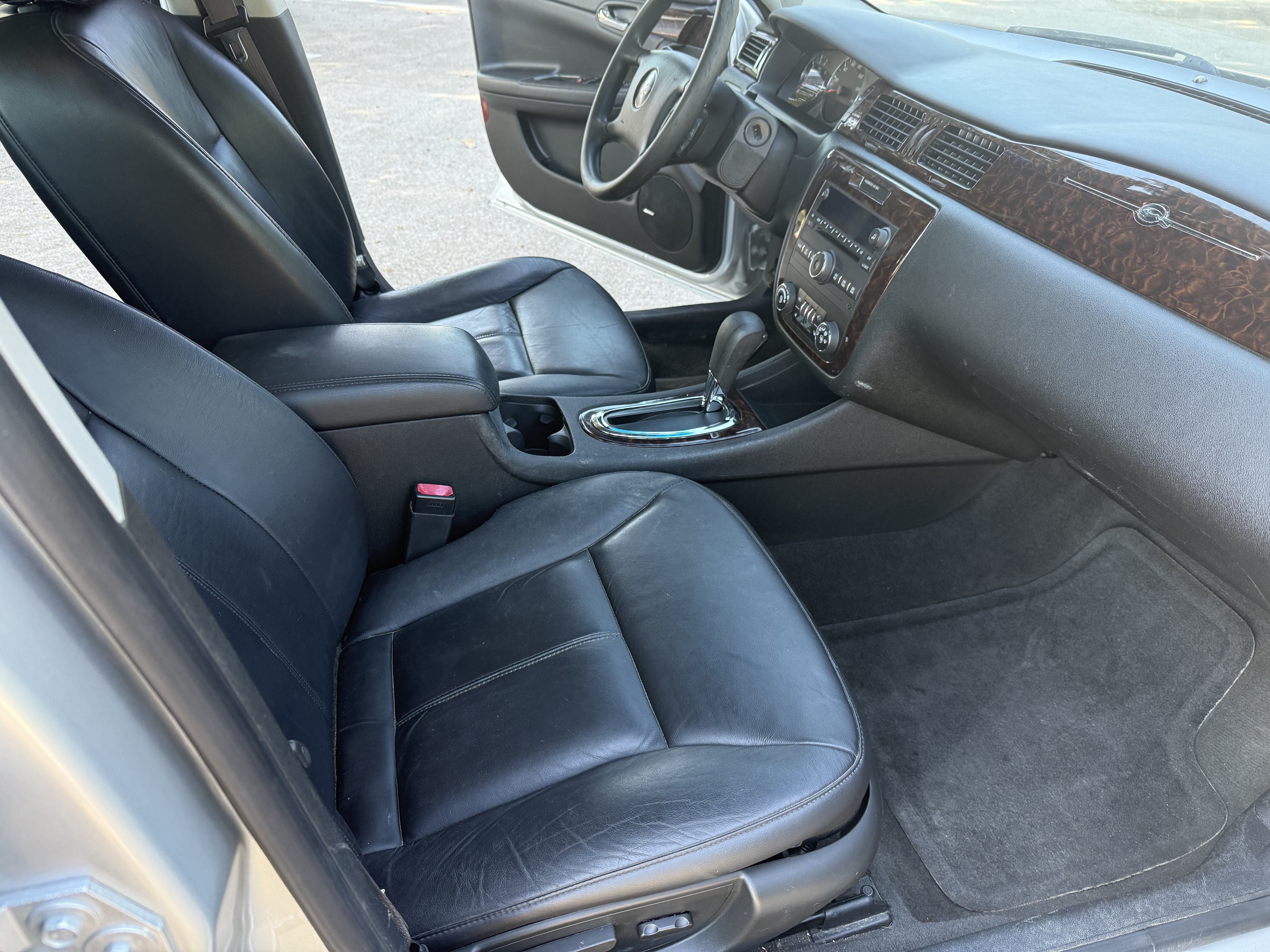 Used 2016 Chevrolet Impala LTZ FWD image 9