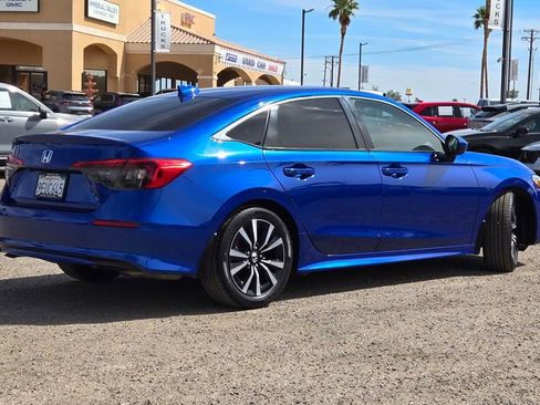 Used 2023 Honda Civic EX image 4