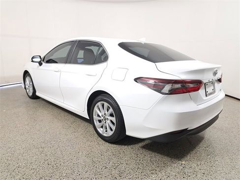 Used 2023 Toyota Camry LE image 7