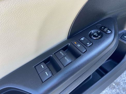 Used 2019 Honda Civic EX-L image 18