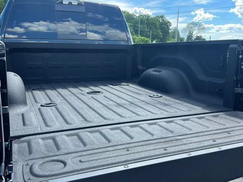 Used 2025 RAM 2500 Limited AWD/4WD image 7