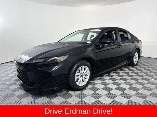 Used 2026 Toyota Camry LE w/ Convenience Package FWD image 3