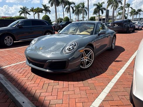 Used 2017 Porsche 911 Carrera RWD image 2