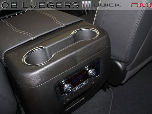 New 2026 GMC Yukon Elevation AWD/4WD image 12