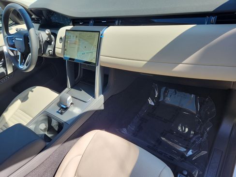 Certified 2025 Land Rover Discovery Sport S image 27