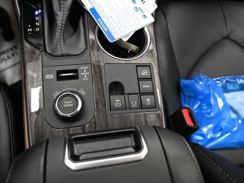 New 2026 Toyota Highlander Platinum AWD/4WD image 22