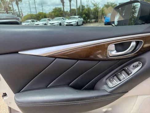 Used 2019 INFINITI Q50 Luxe w/ Cargo Package (L96) RWD image 18