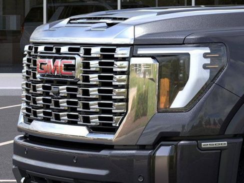 New 2026 GMC Sierra 2500 Denali w/ Max Trailering Package AWD/4WD image 13