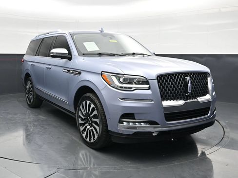 Used 2024 Lincoln Navigator Black Label AWD/4WD image 7