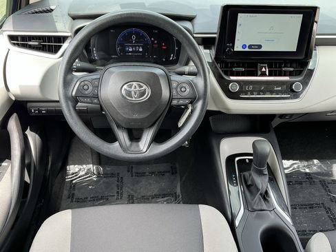Used 2026 Toyota Corolla LE FWD image 10