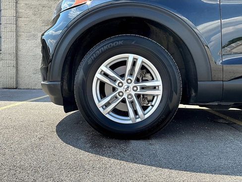 Certified 2023 Ford Explorer XLT w/ Class IV Trailer Tow Package image 9