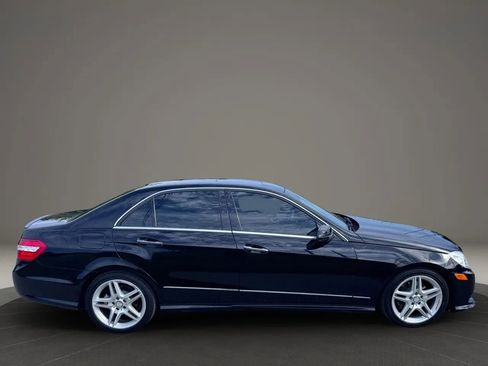 Used 2013 Mercedes-Benz E 350 4MATIC Sedan image 3