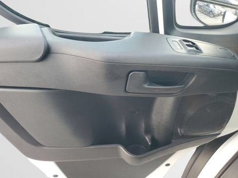 Used 2025 RAM ProMaster 2500 FWD image 17