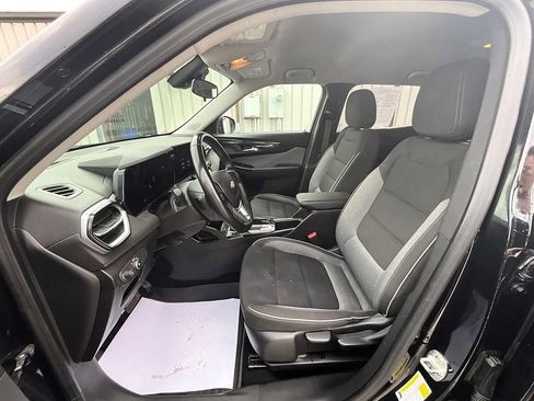 Used 2024 Chevrolet TrailBlazer LT w/ LT Cold Weather Package FWD image 14